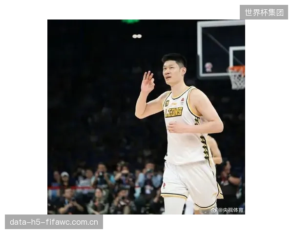 胡金秋凭借一月份的高效表现当选月最佳球员，以超过六成的命中率帮助广厦取得8胜1负的战绩。